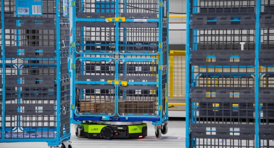 US-TECHNOLOGIES-DISTRIBUTION-INTERNET