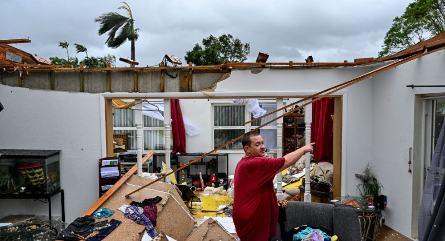 TOPSHOT-US-WEATHER-HURRICANE-MILTON