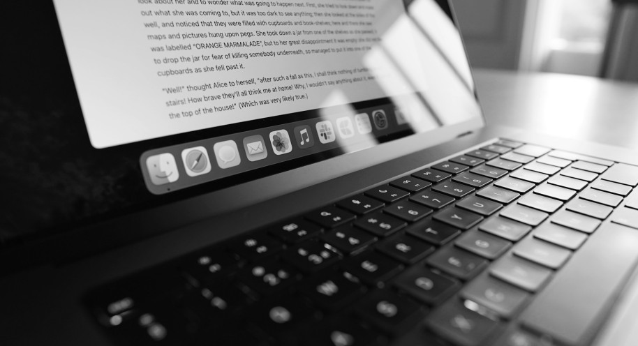 Why Bloggers & Educators Are Turning to ZeroGPT's AI Detector