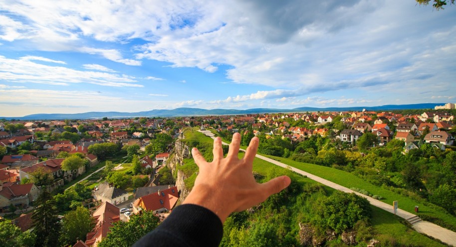 When Only the Best Will Do: How to Find the Top Realtors in Your Area